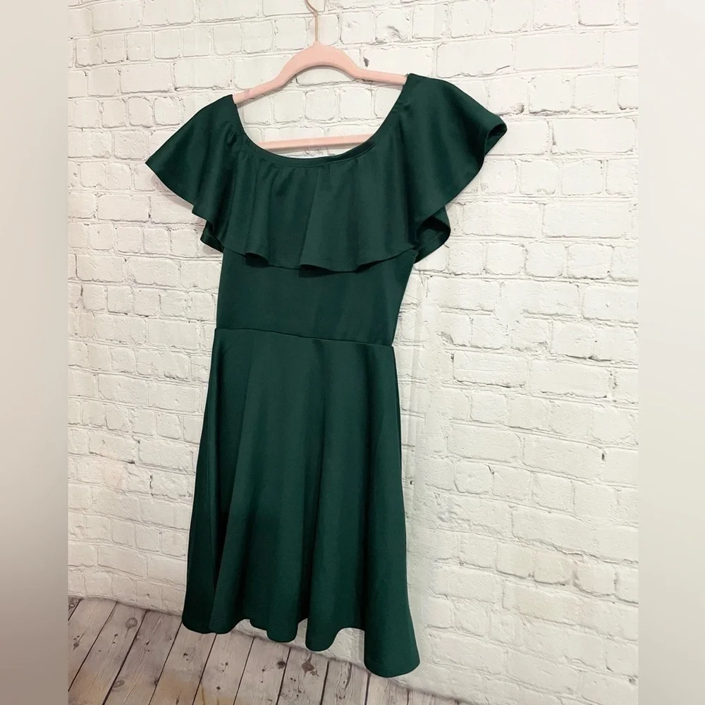 Hunter Green Ruffle Sleeveless Mini Dress Size Small - Picture 2 of 6
